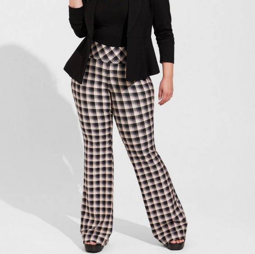Torrid Size 1S Plaid Pocket Pixie Flare Studio Luxe Ponte High Rise Pant…